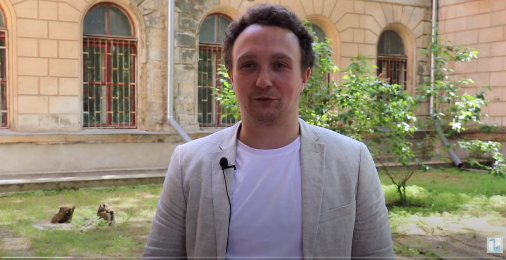 Інтерн Андрій Добровольський: Якщо ви мрієте стати лікарем, ОНМедУ — це рух до вашого успіху