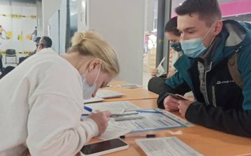 Студенти ОНМедУ продовжують приймати участь у вакцинації мешканців Одеської області