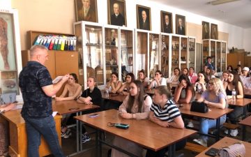 Представники приймальної комісії та студенти ОНМедУ зустрілися з випускниками Одеського медичного коледжу