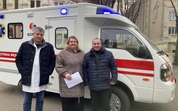 Багатопрофільний медичний центр ОНМедУ отримав реанімаційний санітарний транспорт