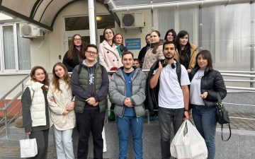 Волонтери ОНМедУ відвідали маленьких пацієнтів