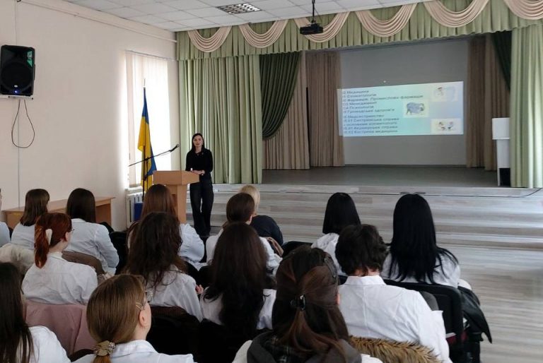 ОНМедУ: профорієнтаційний захід в Одеському обласному базовому медичному фаховому коледжі 