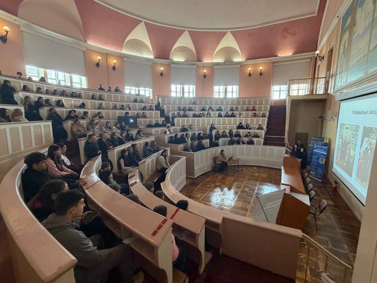 Медицина починається тут: в ОНМедУ відбувся День відкритих дверей