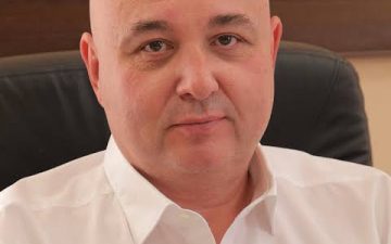 🇺🇦 Привітання з Днем Конституції України від в. о. ректора ОНМедУ, професора Станіслава Шнайдера